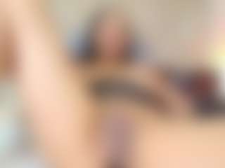 Live cam show with Ava777 - Striptease MILF on Uber Horny