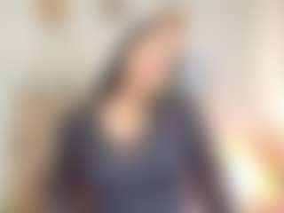 Ava777 MILF webcam performer live streaming