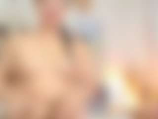 Ava777 MILF webcam performer live streaming