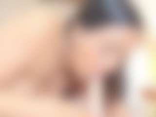 Ava777 MILF webcam performer live streaming