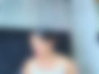 Ava777 MILF webcam performer live streaming