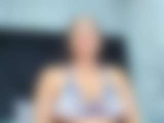 Ava777's Live Sex Cam Show