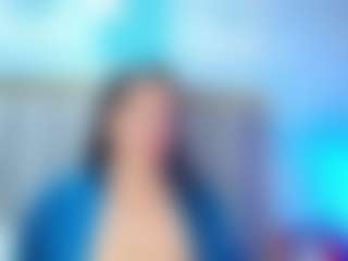 Ava777 MILF webcam performer live streaming