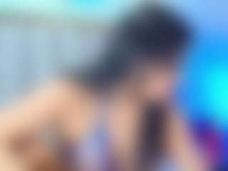 Ava777 MILF webcam performer live streaming