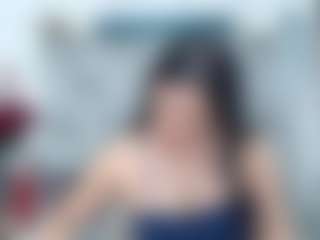 Ava777 MILF webcam performer live streaming