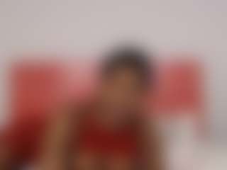 Live cam show with freakydona - Bikini on Fit Hotties