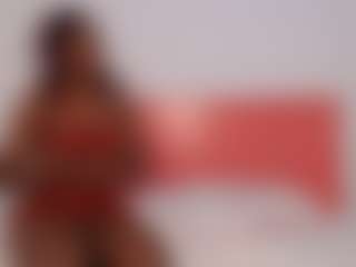 Live cam show with freakydona - Black Petite on Livezox