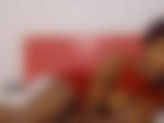 Live cam show with freakydona - Black Petite on chickslive.net