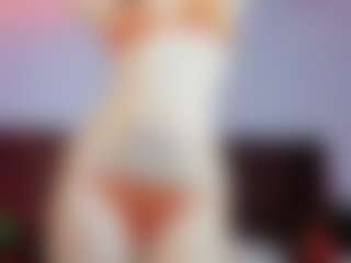 Live cam show with Lucy Liiu - Brown Eyes Asian on Livezox