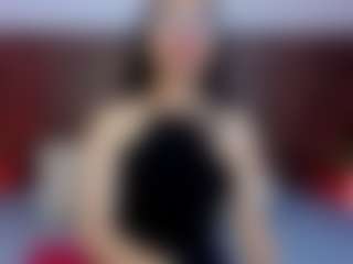 Live cam show with Lucy Liiu - Legs on studioflirtlive.com