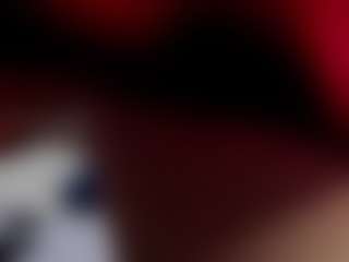 Live cam show with Lucy Liiu - Oil on Milfs Live