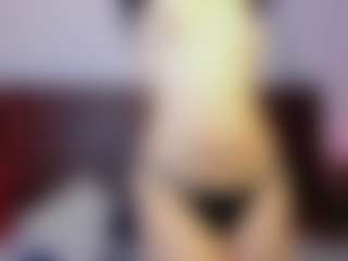 Live cam show with Lucy Liiu - Legs on liverealitysex.com