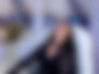 Live cam show with Lucy Liiu - Legs on Instabang