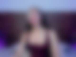 Live cam show with Lucy Liiu - Legs on CamSodaAdn