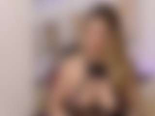 natashaa-black's Live Sex Cam Show