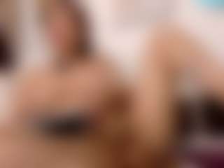 Live cam show with natashaa-black - Brown Eyes Mature on Soda Cam