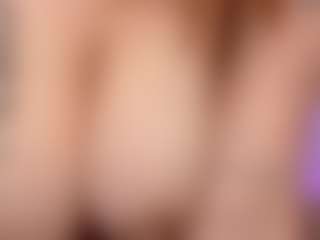 natashaa-black's Live Sex Cam Show