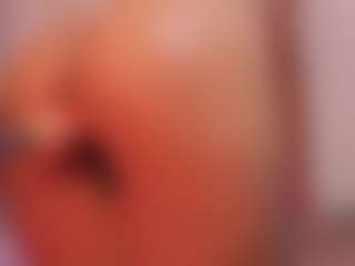 Live cam show with Pretty-Johnson - Skinny on Camsoda