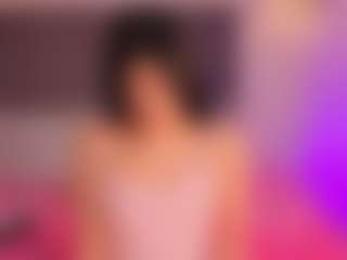 Spettacolo in cam dal vivo con Pretty-Johnson - Virgin su Camsoda