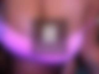 Live cam show with Cara harris - Smoke on CamSodaAdn