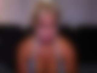 Live cam show with Cara harris - Butt Plug on Camsoda