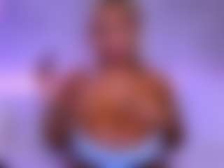 Live cam show with Cara harris - Public MILF on xDating