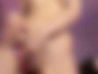 Live cam show with VikkiMoon - Blue Eyes on live18s.com