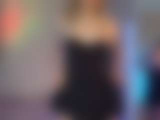 Live cam show with VikkiMoon - Spanking on EXY