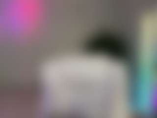 Live cam show with VikkiMoon - Twerk on sexylive.show