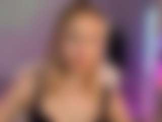 VikkiMoon's Live Sex Cam Show