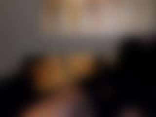 Live cam show with AmaliaCruss - Green Eyes on xDating