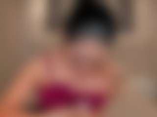 Live cam show with AmaliaCruss - Interactivetoy Granny on Mixed Magazine Live
