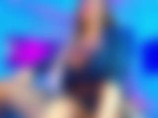 Live cam show with KAROLL-TS - Average on Camsoda