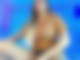 Live cam show with KAROLL-TS - Tease on Camversity