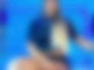 Spettacolo in cam dal vivo con KAROLL-TS - Average su Camsoda