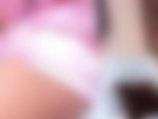 Live cam show with KathyMirrow - Ass Clapping on chickslive.net