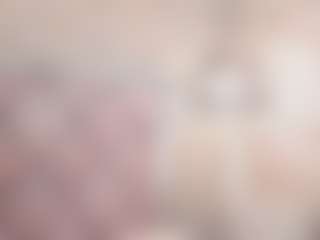 Live cam show with Lunna-Ebony - Petite on Fling VIP Chat