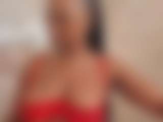 Live cam show with Lunna-Ebony - Upskirt on SmokeAndPoke