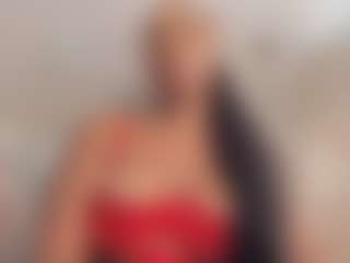 Live cam show with Lunna-Ebony - Ebony Petite on Milf Play