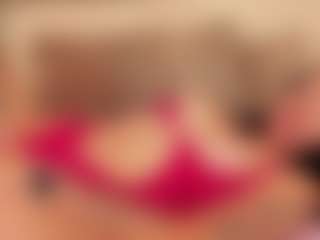 Live cam show with MadisonDupont - New Brown Eyes on Cam Slut