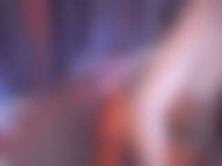 Live cam show with aGaGatha - Oil on Camming Site