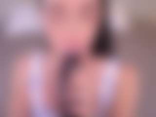 Live cam show with aGaGatha - Petite Teen (18+) on SpunkLive