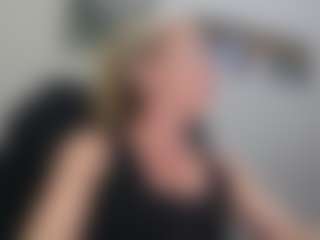 Live cam show with bmorganne420 - Petite on Milfs Live