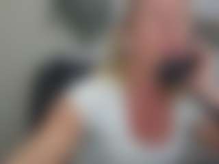 Live cam show with bmorganne420 - Mobile on live18s.com