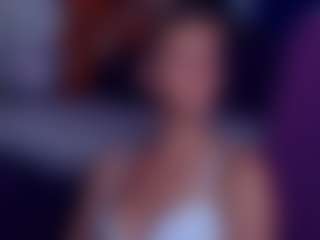Live cam show with CassieSpell - Living Room on Camsoda