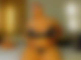 Live cam show with Serena-Foxx - Flashing on Dolls Live