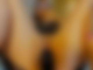 Live cam show with Serena-Foxx - Dirty Talk on Milfs Live