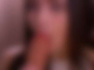Live cam show with beatrishaa - Tongue on crypto-cams
