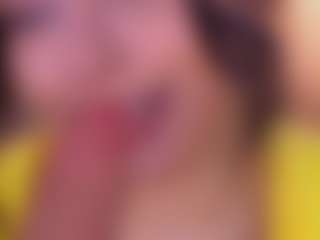 Live cam show with beatrishaa - Small on Mixed Magazine Live