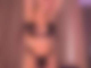Live cam show with AlinaBailey - Green Eyes on Milfs Live